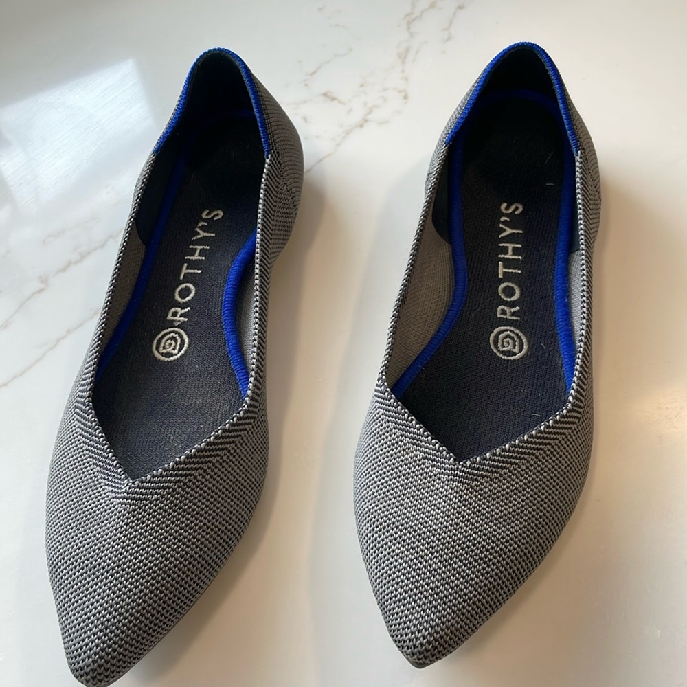 Rothy’s size 9w pointed toe flat in grey flax.  Like new condition.